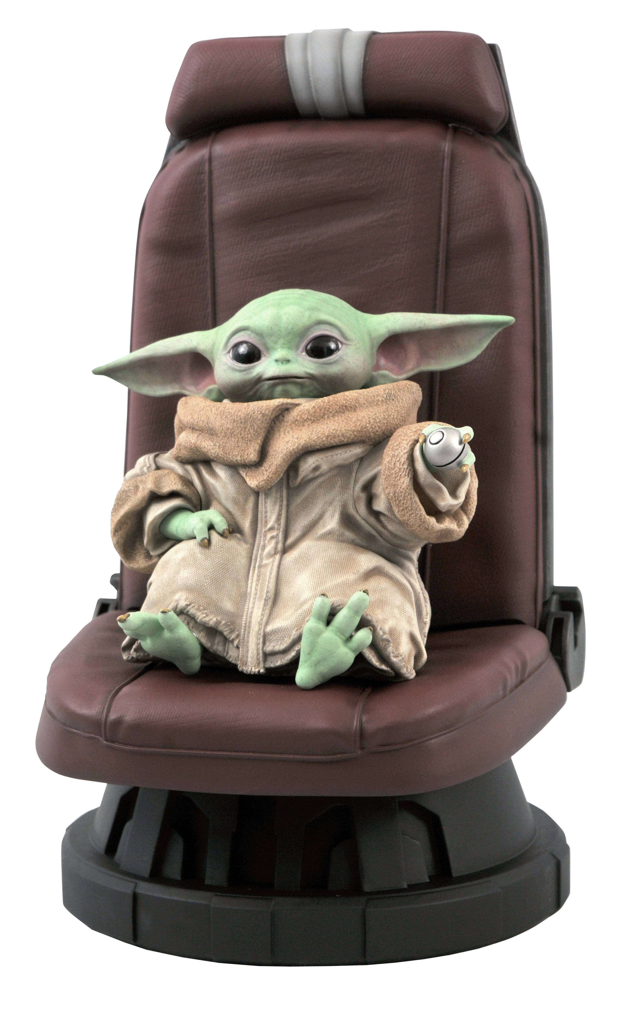 STAR WARS MILESTONES MANDALORIAN CHILD IN CHAIR 1/2 SCALE (C