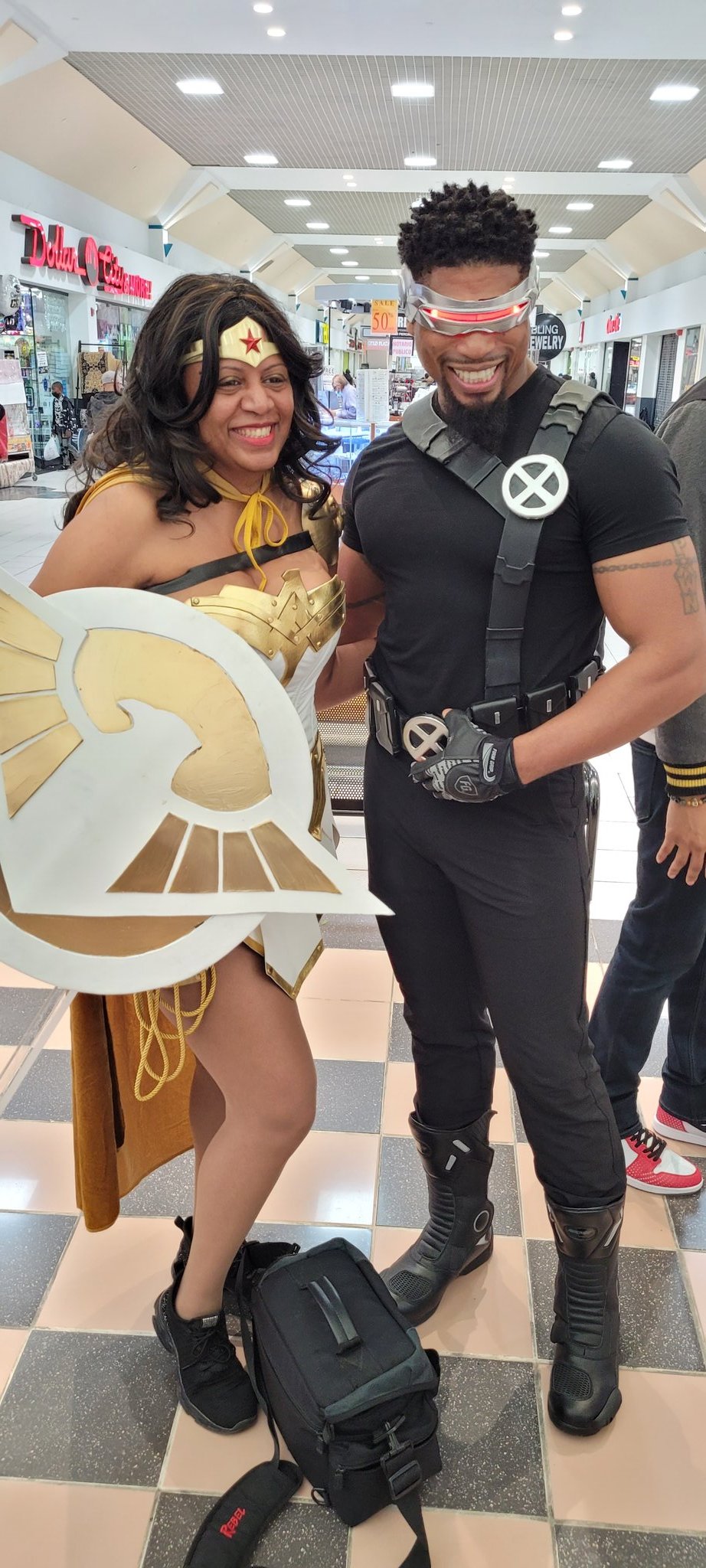 fcbd 2022 wonder woman and cyclops